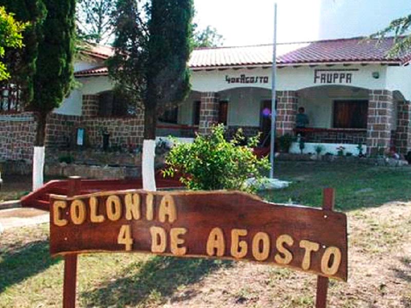 Hotel Colonia 4 de Agosto